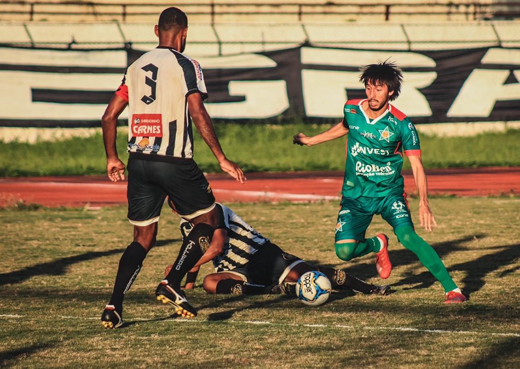 O meia Vitinho se destacou na partida realizada no estádio Augustinho Lima, em Brasília
