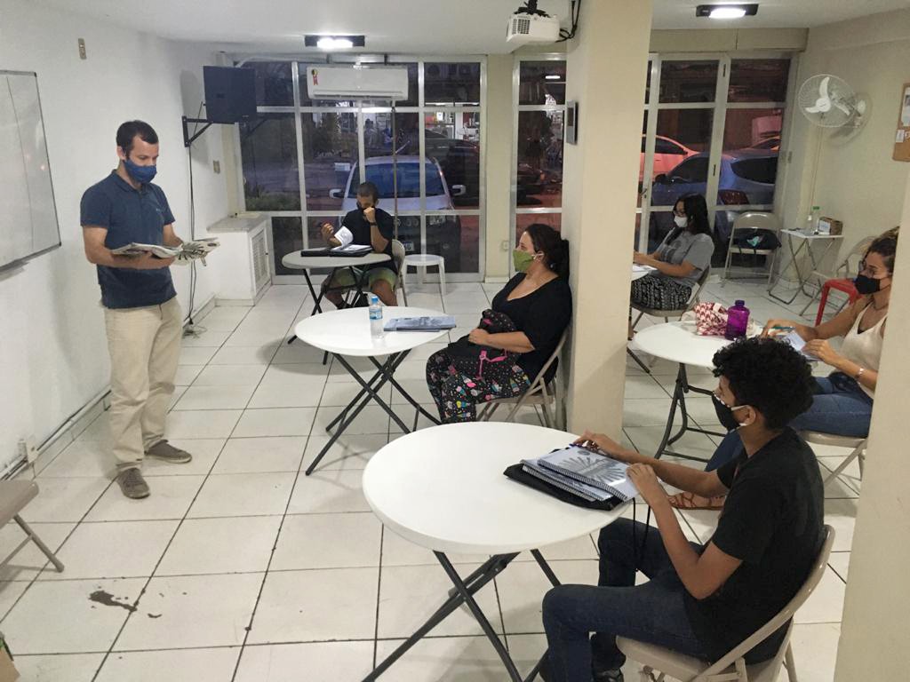 CURSO DE INGLÊS SEM CUSTO NA PARÓQUIA