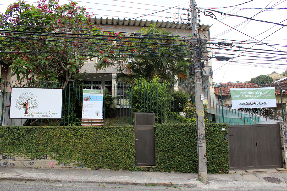 Os sócios Rita, Eloisa Carla, Daniella e André escolheram uma ampla casa no coração do Jardim Guanabara para criarem o espaço