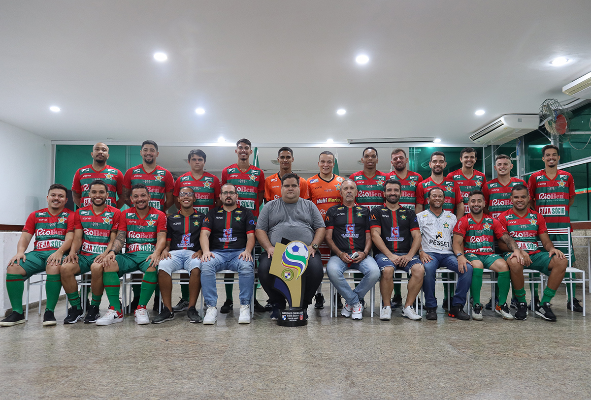 Foto oficial da equipe tetracampeã carioca de futsal // Foto: Nathan Diniz