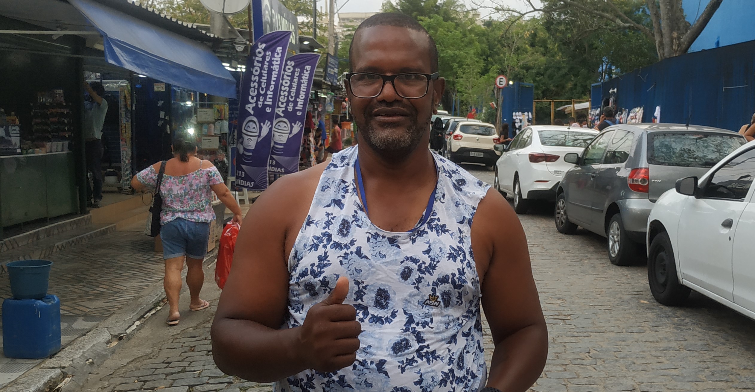 Leonel trabalha atualmente como guardador na Rua Teodoro Braga