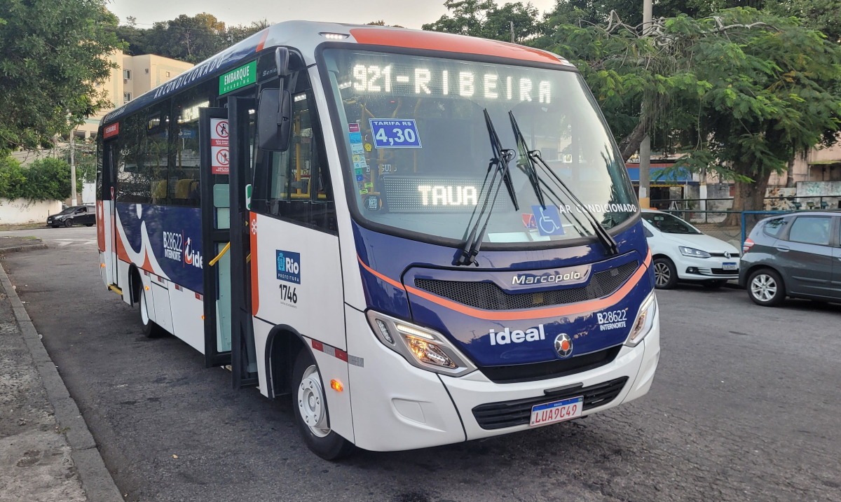 Rua no Jardim Bonsucesso ganha novo ponto de ônibus com cobertura