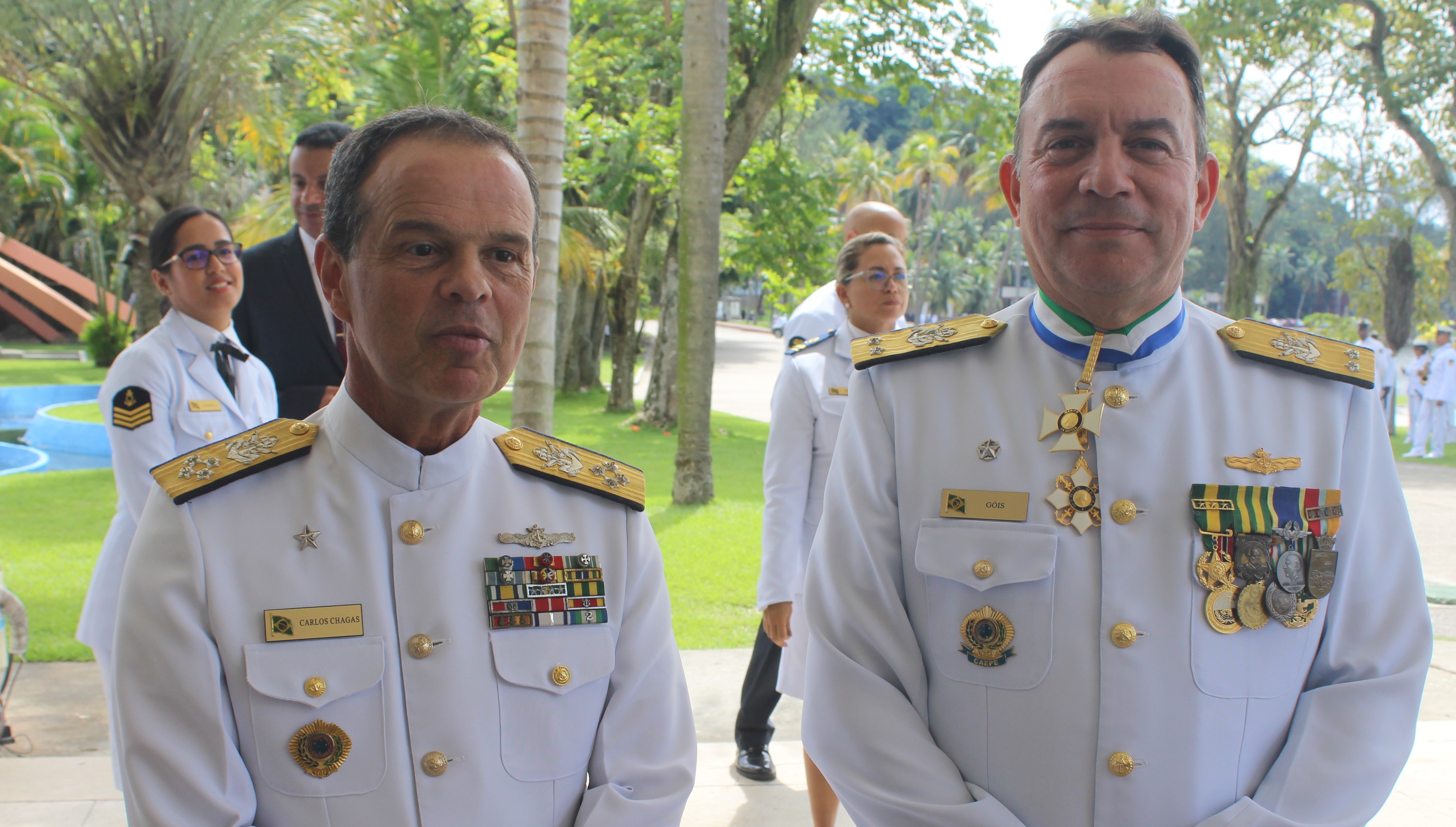 Ao lado do Almirante de Esquadra (FN) Carlos Chagas, o novo comandante reforçou seu compromisso em manter os padrões de excelência