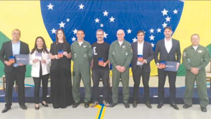 Chegou ao fim a Operação Taquari 2, realizada pela Base Aérea do Galeão, que durante dois meses arrecadou e transportou cerca de 3.500 toneladas de suprimentos para as vítimas das enchentes do Rio Grande do Sul