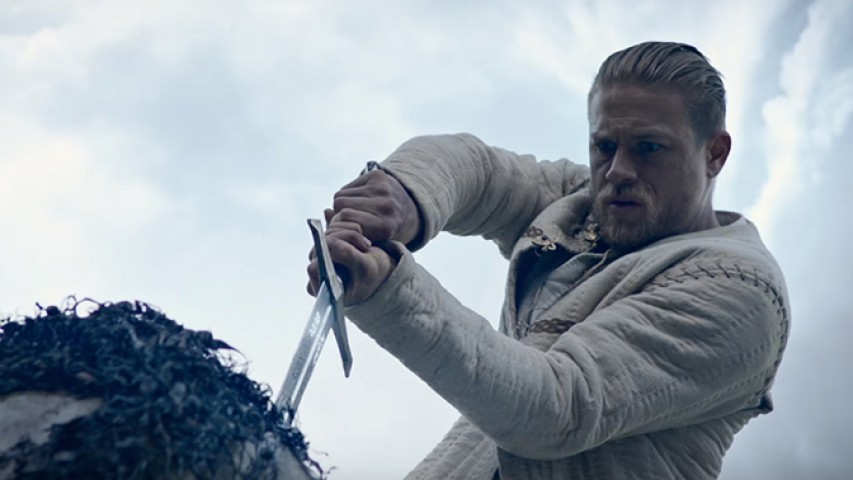 Cena do filme Rei Arthur: A Lenda da Espada