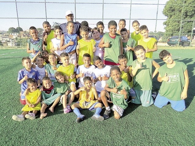 As crianças do Dendê que participam do projeto coordenado por Marcelo Henrique estão animadas 