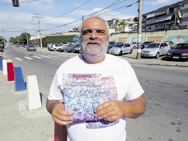 O escritor Paulo George lança novo livro com evento que terá show de samba e bateria da União da Ilha