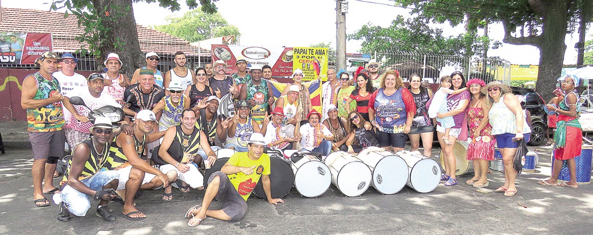 O ato final do Carnaval na região com o desfile da União dos Blocos da Ilha, na Ribeira. Na foto a pose dos dirigentes.