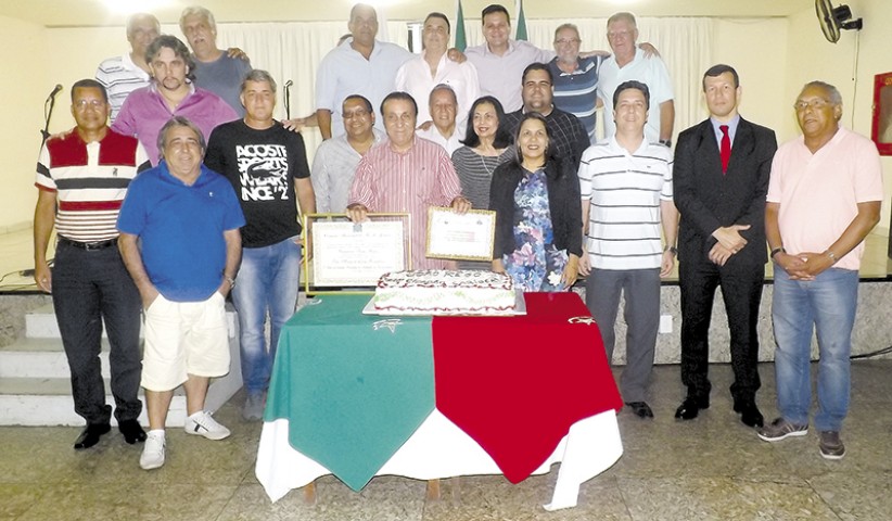 João Rêgo entre amigos e familiares foi homenageado pela vereadora Tânia Bastos no seu aniversário