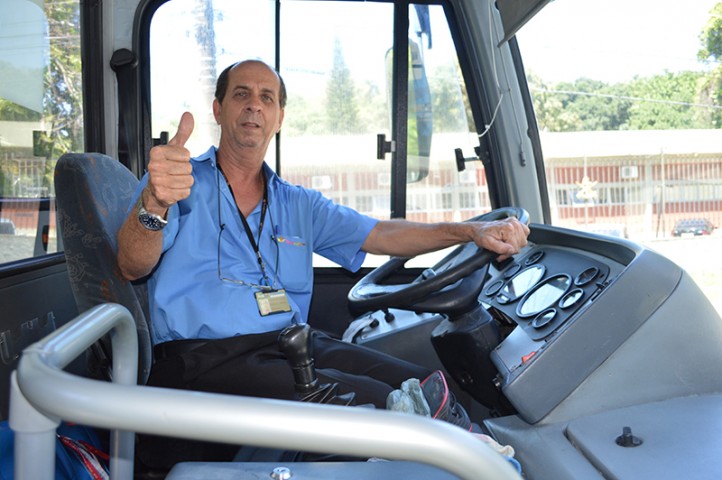Gentil, educado e ético, são alguns dos muitos elogios que Roberto Gomes recebe dos passageiros