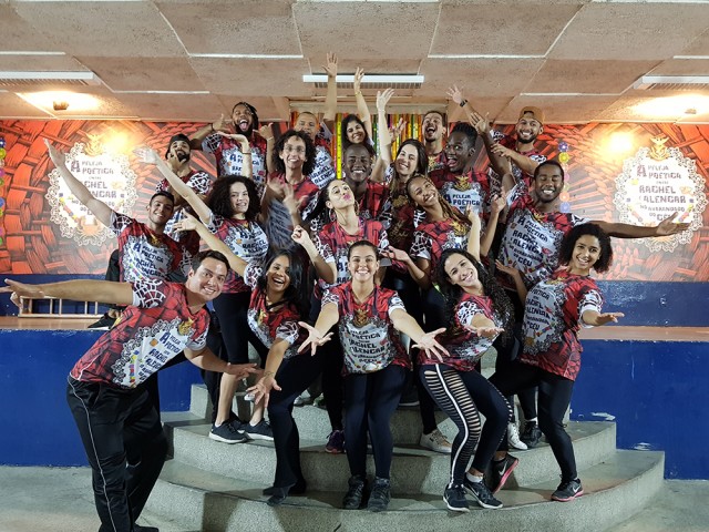 Integrantes da comissão de frente da União da Ilha durante o ensaio na quadra com o coreógrafo Leandro Azevedo, que assumiu o cargo para o carnaval de 2019