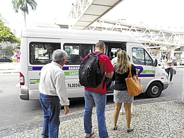 Muitas Vans cobraram até 20 reais para o Centro