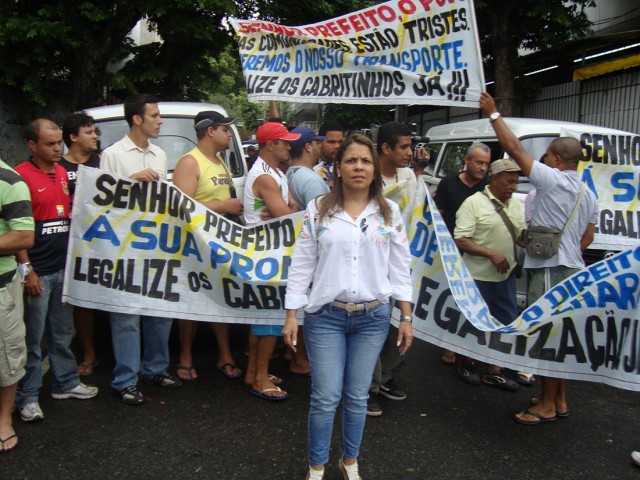 A vereadora Tânia Bastos quer mais linhas de "cabritinhos" na Ilha do Governador