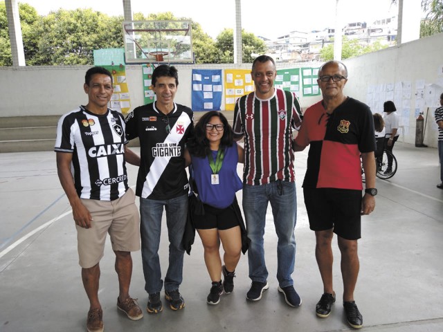 Jogadores destaques dos quatro grandes times do Rio estiveram na Caravana da Paz na Vila Olímpica Nilton Santos com alunos da GEO Nelson Prudêncio 